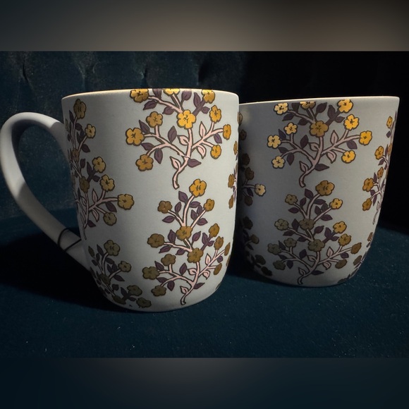 Dwell Studio Set of Two Soft Touch Floral Mug - Blue and Gold - Great gift! - Picture 2 of 3